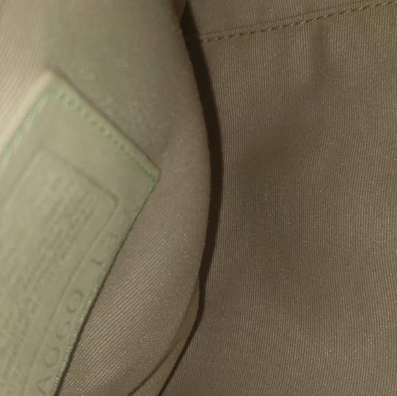 VINTAGE COACH HAMPTON SCRIBBLE SIGNATURE SHOULDER BAG. - Picture 7 of 16